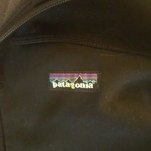 Patagonia black light weight jacket. Great condition!!